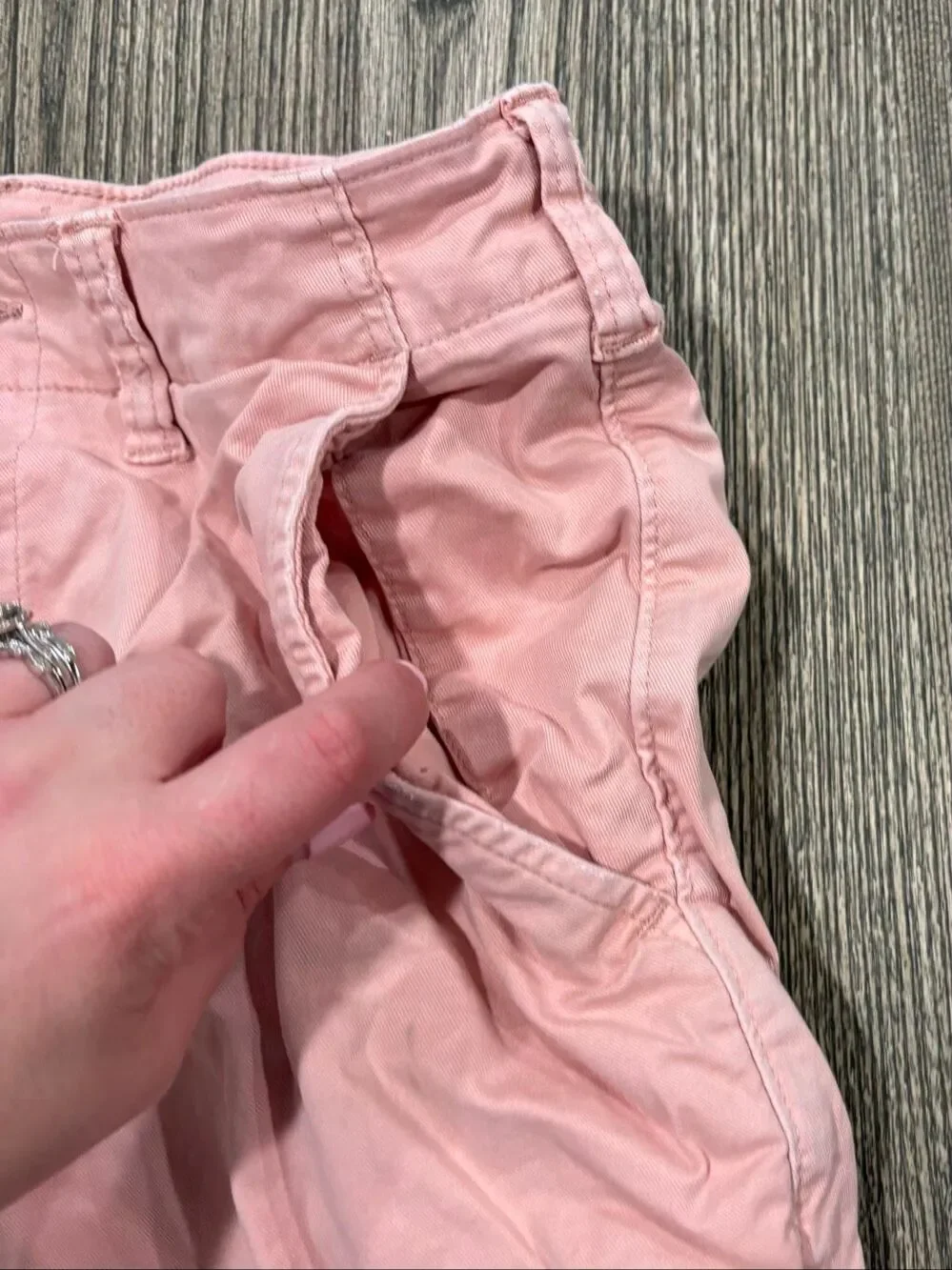American Eagle Outfitters Men's Flex Flat Front Chino Shorts Salmon Pink Size 30